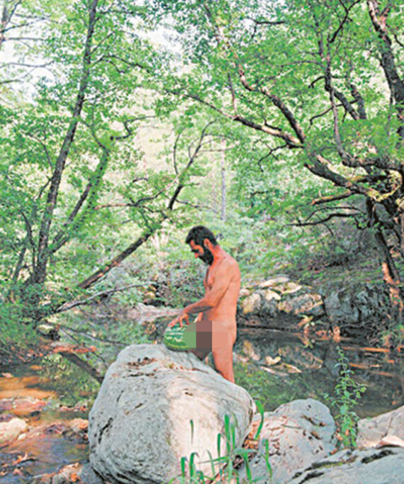 Τέχνη χωρίς όρια: Από το καρπούζι στα παλλόμενα πέη και τη ροζ σημαία