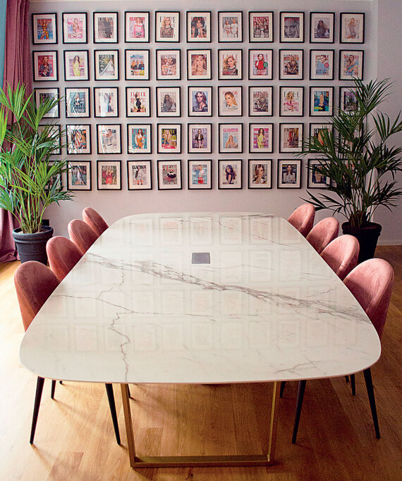 Κιάρα Φεράνι: Η βασίλισσα influencer είναι γυμνή