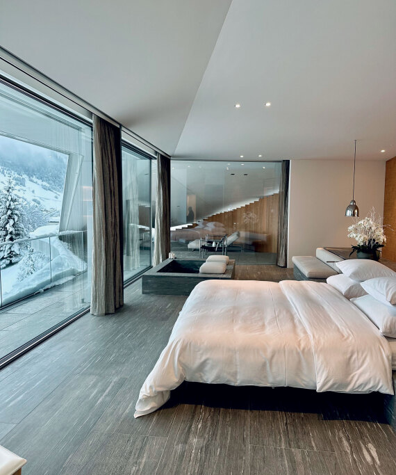 7132 Hotel: Η ζωή ξαναρχίζει στις Άλπεις 