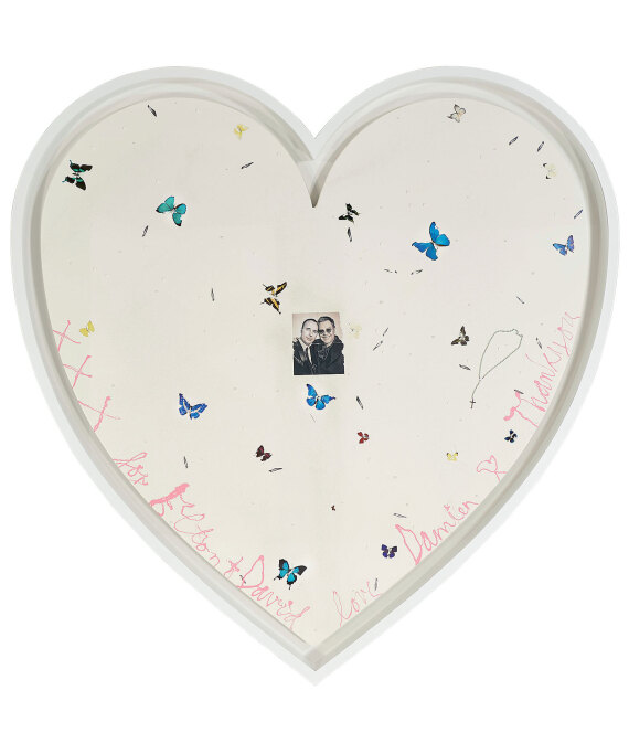 Ο Έλτον Τζον βγάζει σε δημοπρασία 900 έργα τέχνης και προσωπικά του αντικείμενα, προκαλώντας φρενίτιδα σε συλλέκτες και φαν