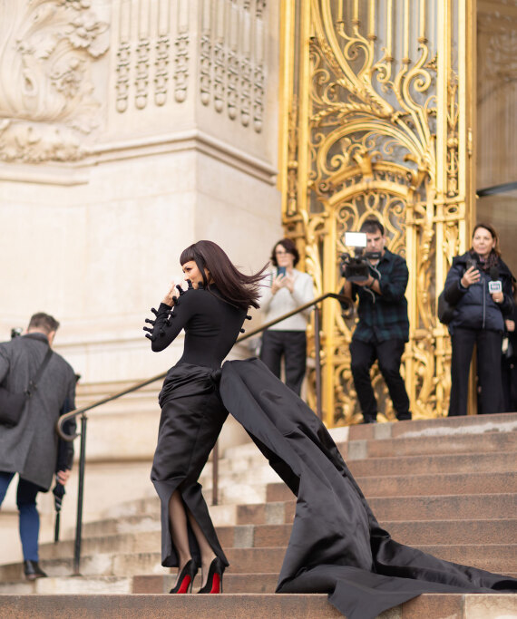 Paris Haute Couture 2024: Η extravaganza της μόδας