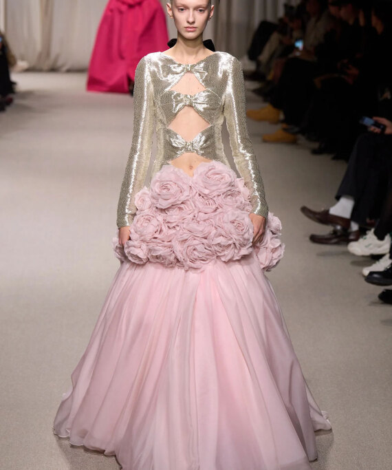 Paris Haute Couture 2024: Η extravaganza της μόδας