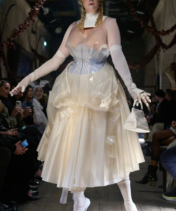 Paris Haute Couture 2024: Η extravaganza της μόδας