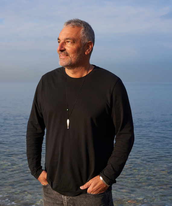 Πέτρος Παρθένης από WeSwim: Η ελεύθερη άσκηση στη φύση μπορεί να σε κάνει ευτυχισμένο δωρεάν