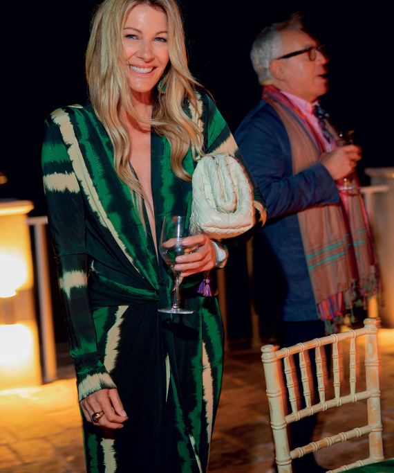 Θέμις Ζουγανέλη: Το κάλεσμα με τους 34 VIPs στο Καβούρι