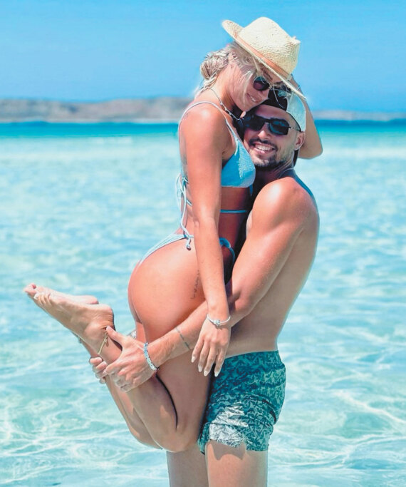 Εθνική μπάσκετ: Με... πιστολέρο Τολιόπουλο στο Παρίσι - Η προσωπική διαδρομή του παίκτη που σκοράρει τρίποντα από τα 10 μέτρα σε 2 δευτερόλεπτα