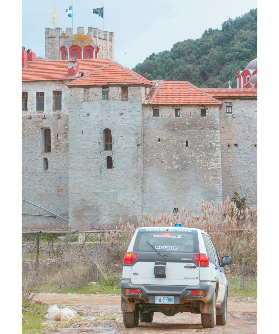 Ιερά Μονή Εσφιγμένου Αγίου Όρους: Η ιστορία της πολιορκίας που κρατάει μισό αιώνα