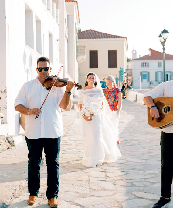 Γιώργος Εμπειρίκος και Jaclyn Vernet: Jet set γάμος στην Άνδρο