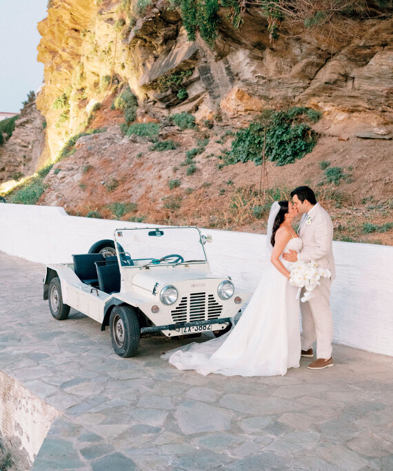 Γιώργος Εμπειρίκος και Jaclyn Vernet: Jet set γάμος στην Άνδρο