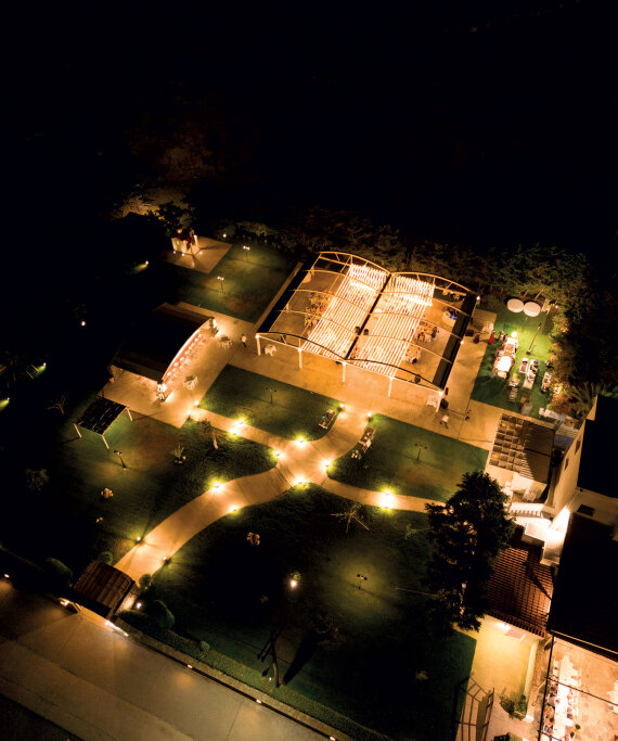 Γιώργος Εμπειρίκος και Jaclyn Vernet: Jet set γάμος στην Άνδρο