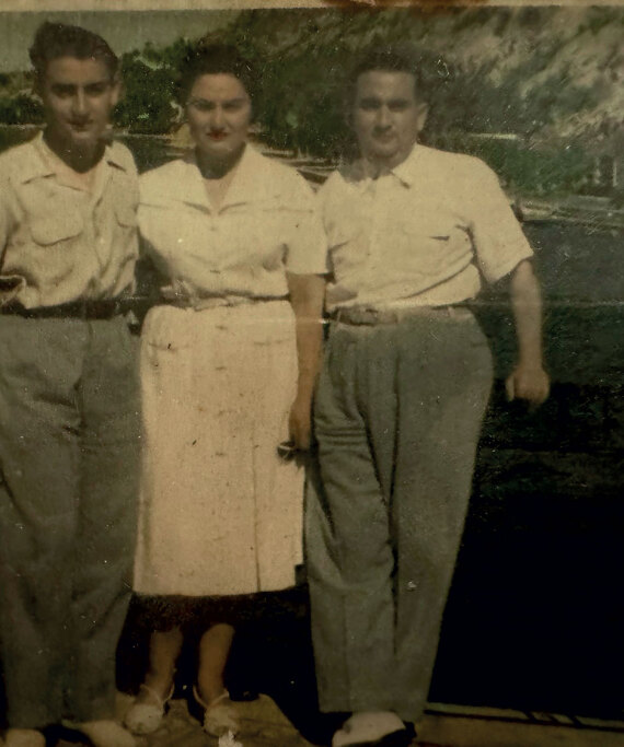 Μίνως Μάτσας: Ο θρυλικός παππούς και το νέο ρεμπέτικο