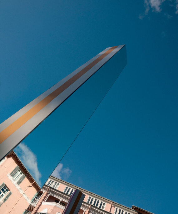 Daniel Buren, δημιουργός 5 αστέρων