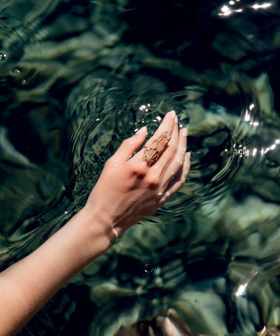 Rhea Kalo, η ανήσυχη κεραμίστρια