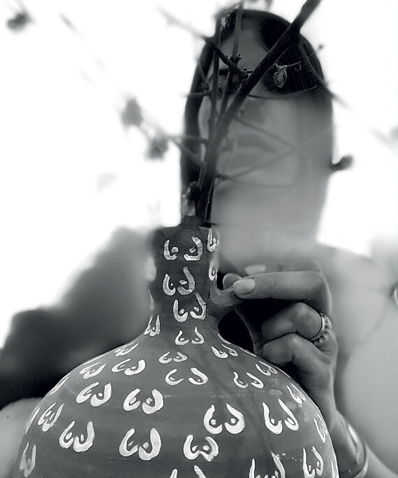 Rhea Kalo, η ανήσυχη κεραμίστρια