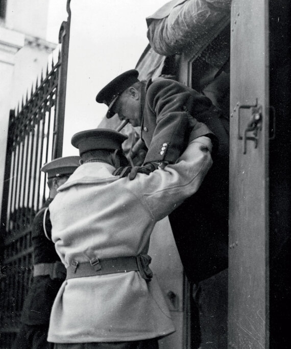 Δεκεμβριανά 1944: Ενα ματωμένο «γιατί» 80 χρόνων