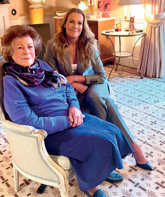 India Hicks: Ο νονός Κάρολος και η μαμά-έμπιστη της Ελισάβετ 