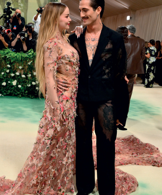 Η ιστορία της Dove Cameron, της διάσημης αγαπημένης του Damiano David