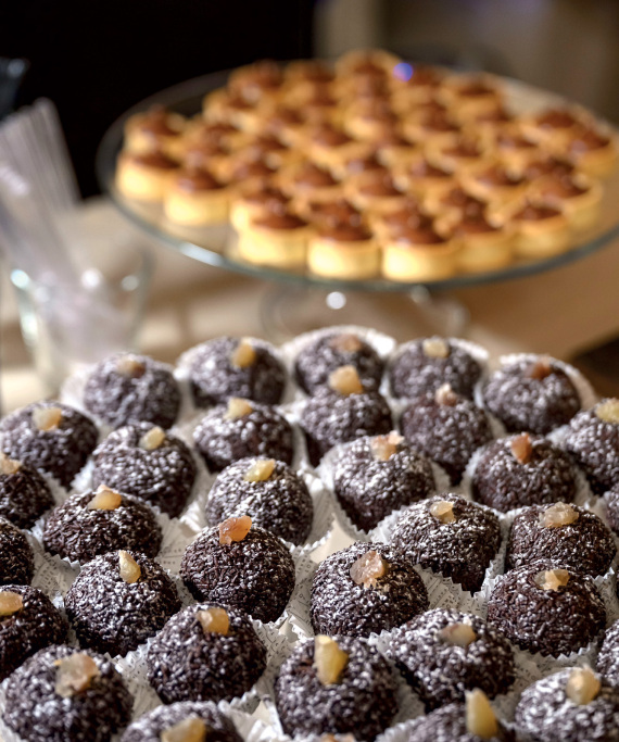 Laurence Auer: Δείπνο με την πρέσβειρα της Γαλλίας στην Ελλάδα