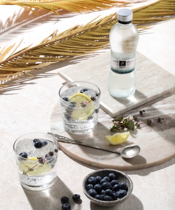 Φυσικώς ανθρακούχο νερό vs σοδόνερο: Η γευστική υπεροχή που θα αλλάξει την καθημερινότητά σου