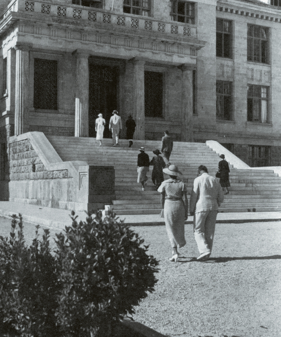 Άγνωστες ιστορίες από το Κολλέγιο Αθηνών: Μαθητές που έγιναν… πρωθυπουργοί και υπουργοί, η ομιλία Βενιζέλου και η κρίση από το άρθρο του Ανδρέα Παπανδρέου το 1934