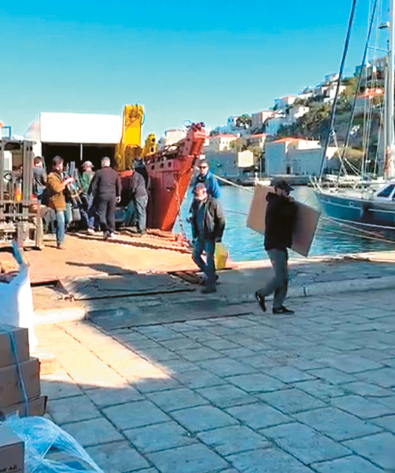 Η Ελλάδα έγινε Hollywood: Ο Μπραντ Πιτ ψάχνει στην Υδρα τη χαμένη γυναίκα του 