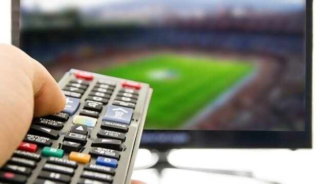 Οι αθλητικές μεταδόσεις της ημέρας (5/4): Πού θα δείτε Ολυμπιακό - ΑΕΚ και ΠΑΟΚ - Παναθηναϊκός
