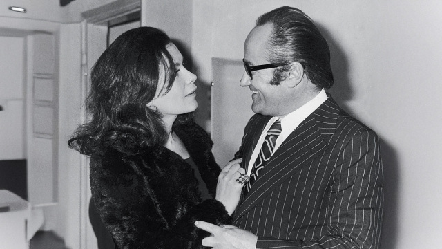 Άγνωστες ιστορίες της Βουγιουκλάκη, της Καρέζη και άλλων αστέρων - Οι διηγήσεις του γυναικολόγου των διασήμων Νίκου Παπανικολάου