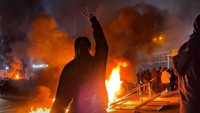 «Η μεγαλύτερη σφαγή στη σύγχρονη ιστορία του Ιράν»: Αναφορές για οργανωμένες δολοφονίες πολιτών με εντολή Χαμενεΐ