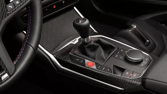 Τα χειροκίνητα κιβώτια αντέχουν!