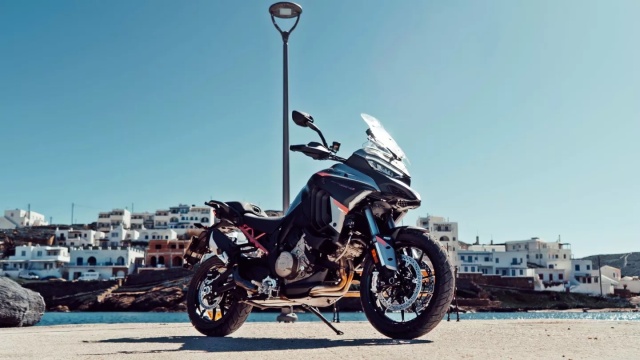 Video: Στην Κύθνο με Ducati Multistrada V4S Grand Tour