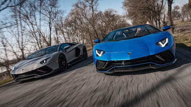Πόσες Ferrari και Lamborghini έχουν πουληθεί Ελλάδα;