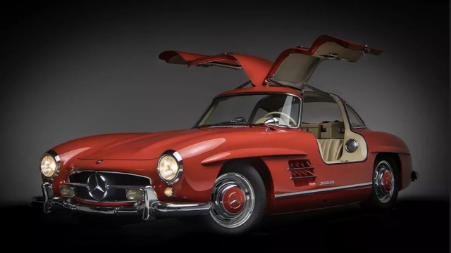 Βροχή τα εκατομμύρια για την τελευταία 300SL Gullwing
