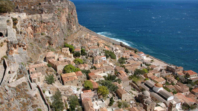 Μονεμβασιά: Το «πέτρινο καράβι» του Ρίτσου