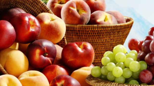 Τι να προσέξεις όταν αγοράζεις φρούτα και πώς να τα συντηρείς