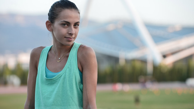 Αναστασία Μαρινάκου: Η 20χρονη σπρίντερ που βάζει «φωτιά» στα ταρτάν