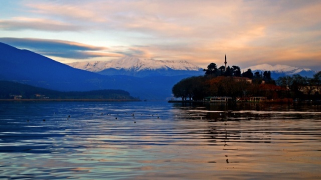 4+1 top προορισμοί στην Ελλάδα για τα Χριστούγεννα