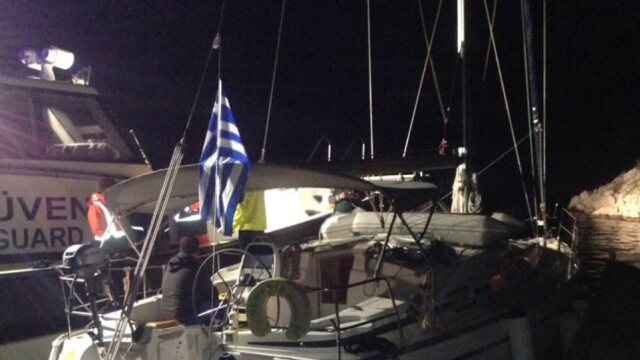Turkey arrest Fethullah Gulen suspect on yacht with Greek flag (video)