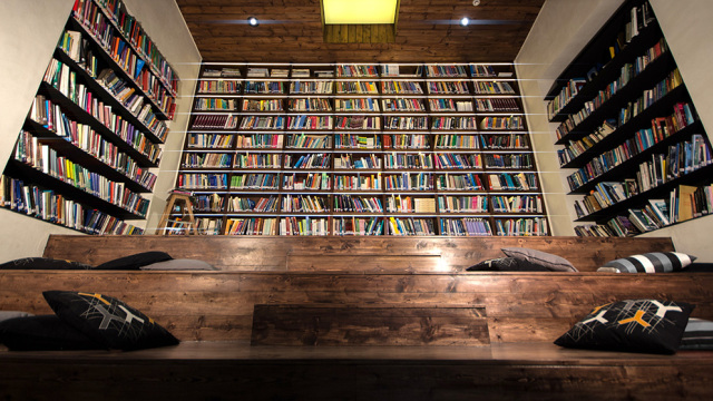 Σπουδές στην Ελλάδα με συνθήκες εξωτερικού