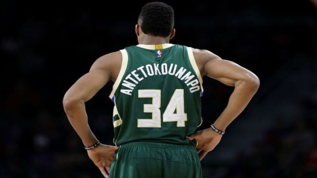 Δείτε τι μάσκα φορά ο Γιάννης Αντετοκούνμπο