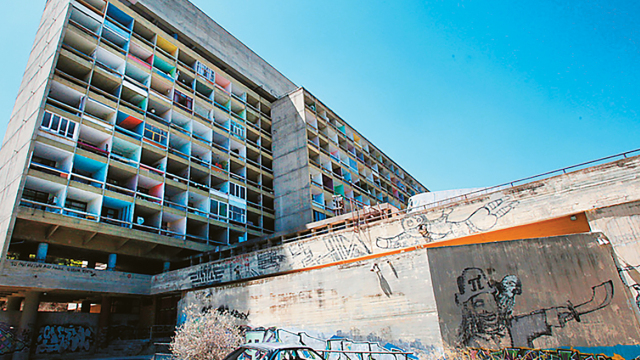 Προσαγωγές σε καταλήψεις στις φοιτητικές εστίες Ζωγράφου