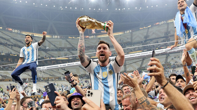 Λιονέλ Μέσι: Ο μόνος που κοίταξε τον Μαραντόνα στα μάτια