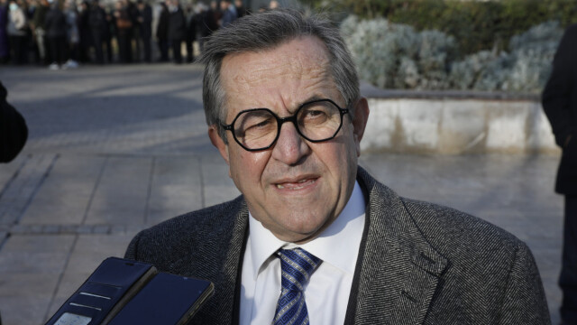 Ο Νικολόπουλος «αποκαλύπτει» επιστολή στον... Πούτιν για να δείξουν οι δορυφόροι του αν υπήρχε ξυλόλιο στα Τέμπη - Βίντεο