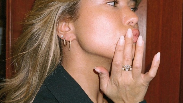 10 κοσμήματα που μοιάζουν πολύ πιο ακριβά από ό,τι είναι