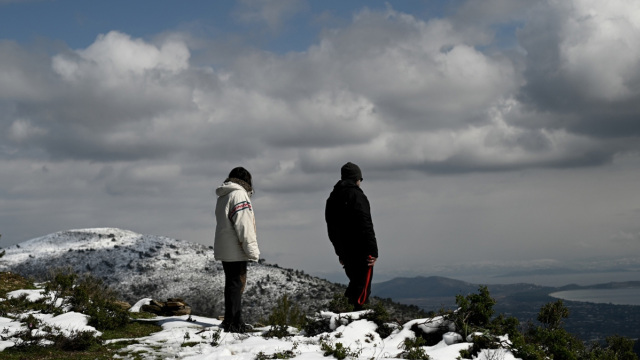 Έρχεται παγωνιά παραμονή και ανήμερα της Πρωτοχρονιάς: Πού θα χιονίσει, νιφάδες και στην Αττική... και το Σαββατοκύριακο ο υδράργυρος στους 20 βαθμούς!