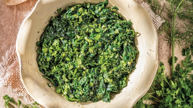 Μπουρανί Τυρνάβου: η παραδοσιακή συνταγή της Καθαράς Δευτέρας