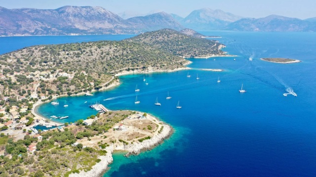 Το κρυφό διαμάντι του Ιονίου όπου δεν υπάρχουν αυτοκίνητα και η ζωή κυλά σαν να έχει σταματήσει ο χρόνος