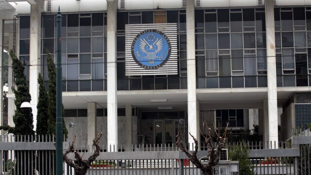 Πώς αντέδρασαν τα κόμματα της αντιπολίτευσης για την αποπομπή Γκιλφόιλ: Υπάρχουν ερωτήματα και πρέπει να δοθούν απαντήσεις
