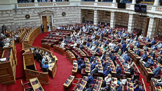 Με 159 «Ναι» υπερψηφίστηκε το νομοσχέδιο για τη μετάβαση του ΟΠΕΚΕΠΕ στην ΑΑΔΕ