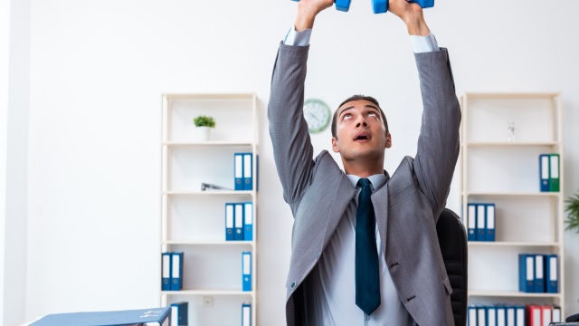 Η νέα τάση στη σωματική άσκηση είναι τα τακτικά micro workouts