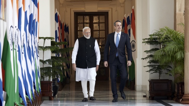 Στρατηγικό άνοιγμα στην Ινδία: Ο Μητσοτάκης στο AI Impact Summit, ποιες ελληνικές εταιρείες στρέφονται στη χώρα του Γάγγη